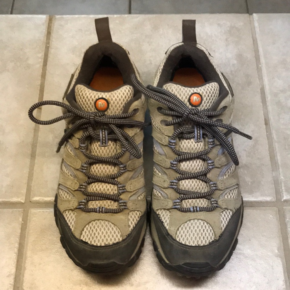 Merrill Hiking Shoes